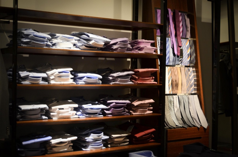 ecommerce-ST RAPHAEL-min_shirts_exhibition_shop_shopping_shelf_buy_business_clothing-940715